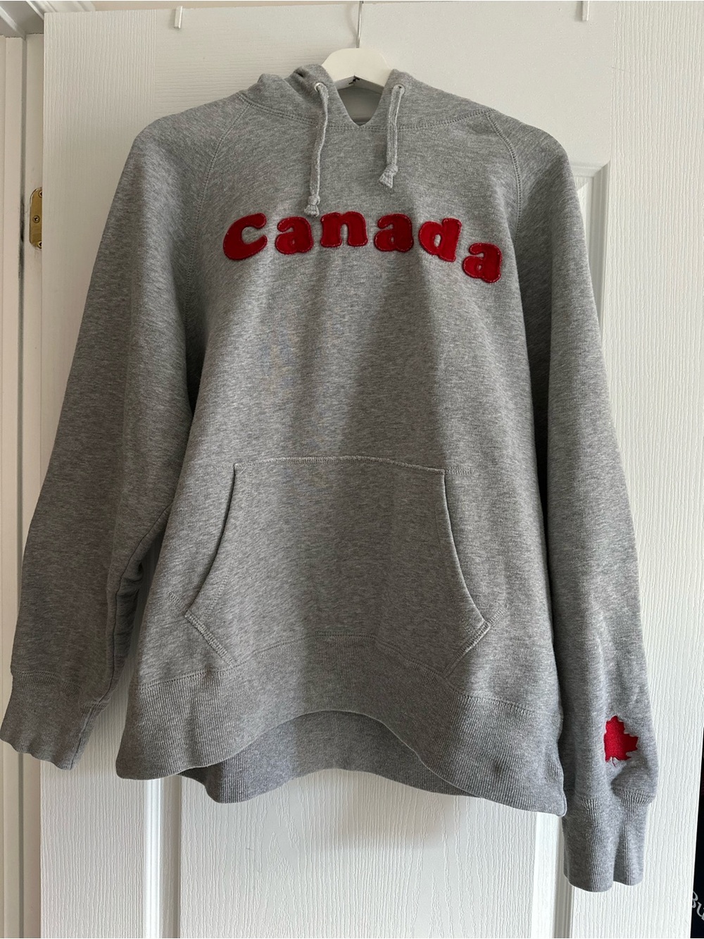Roots Canada Hoodie Mens Large Grey Red Embroidered Logo Made In Canada 🇨🇦